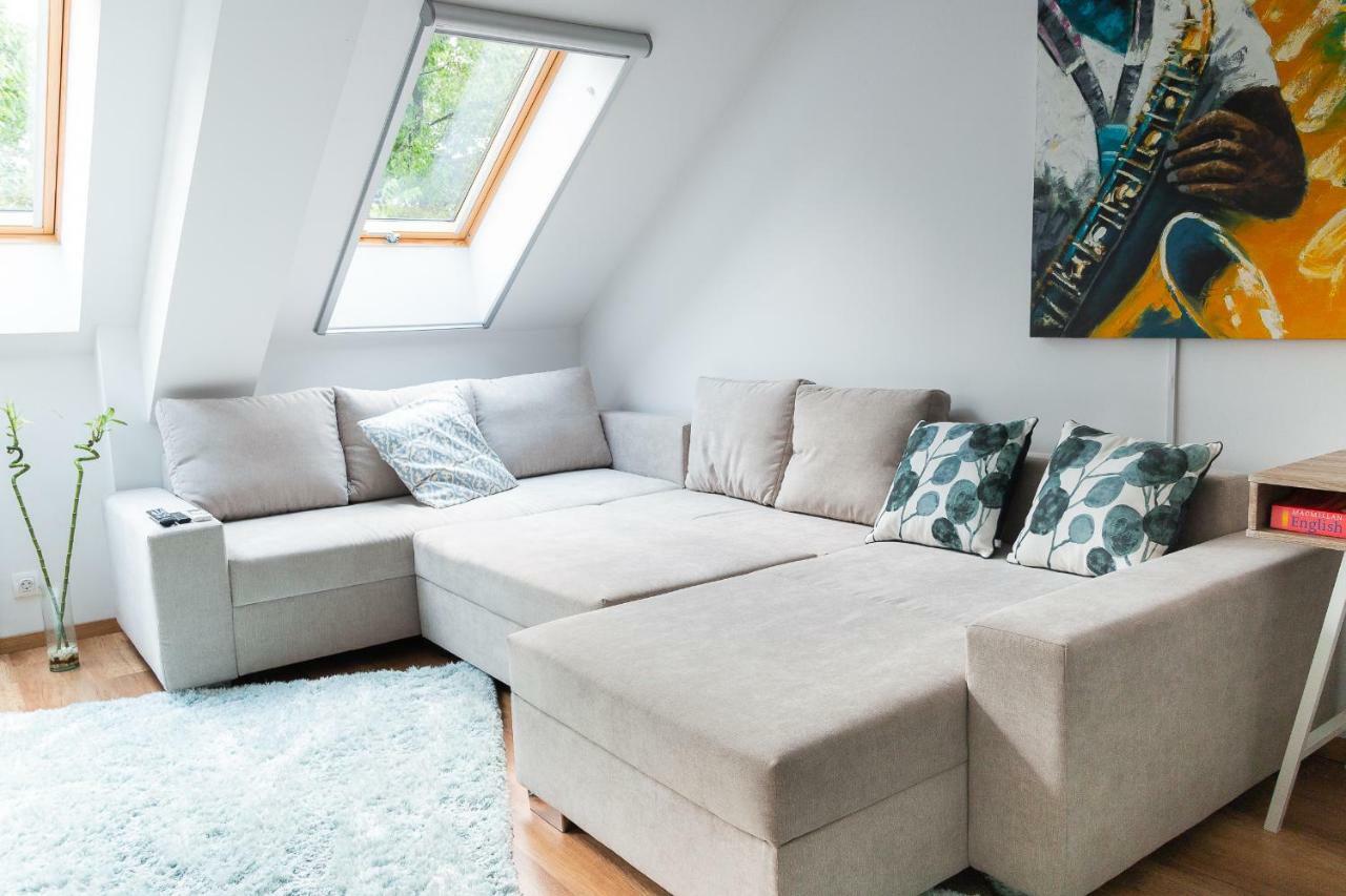 Cozy Flat In The Heart Of The City Oradea Extérieur photo