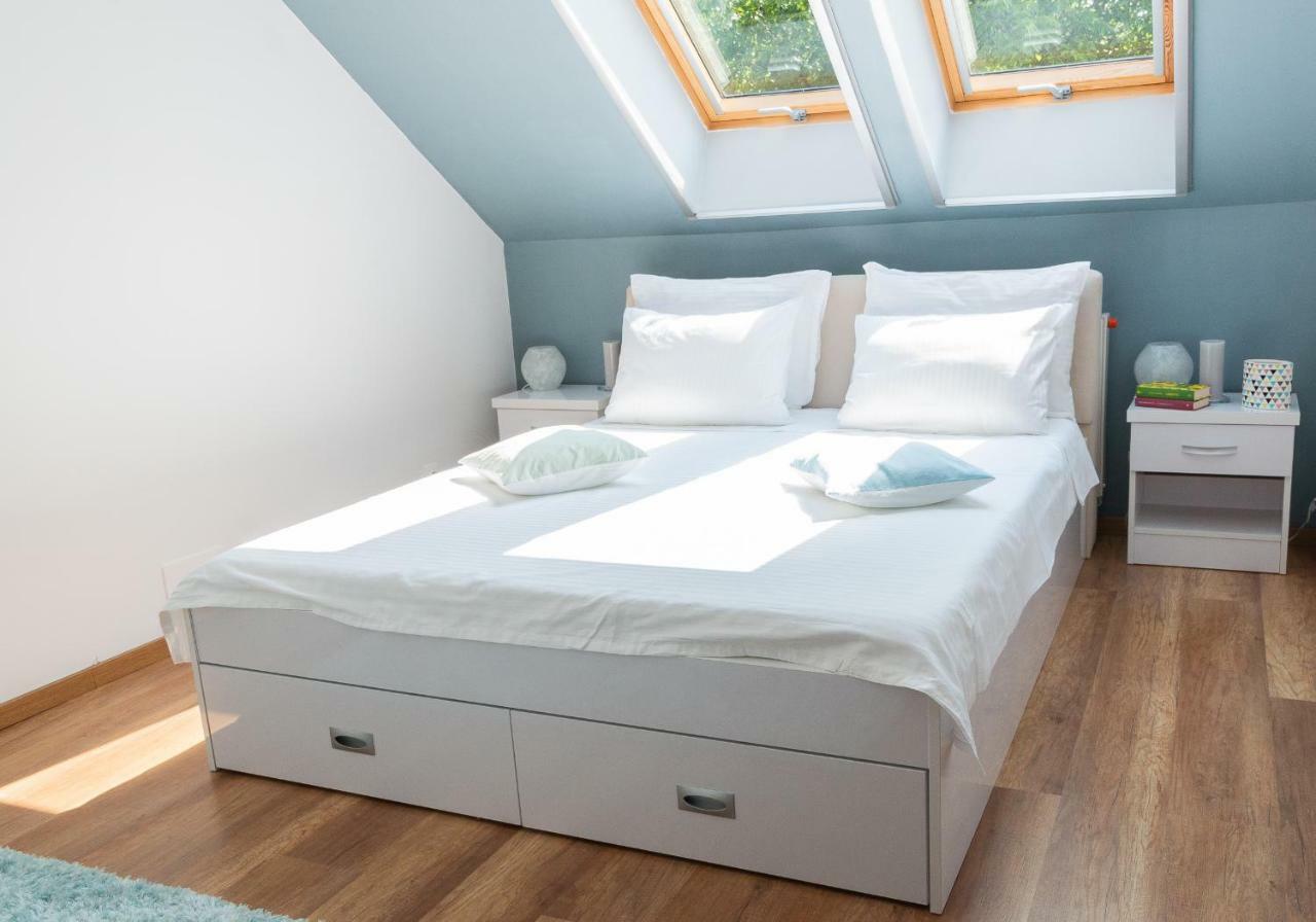 Cozy Flat In The Heart Of The City Oradea Extérieur photo
