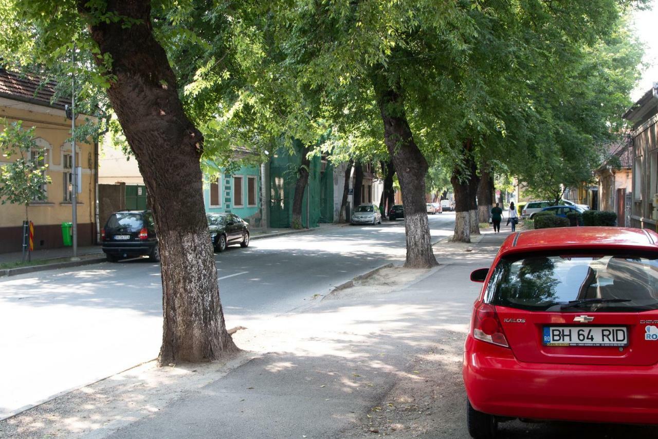 Cozy Flat In The Heart Of The City Oradea Extérieur photo