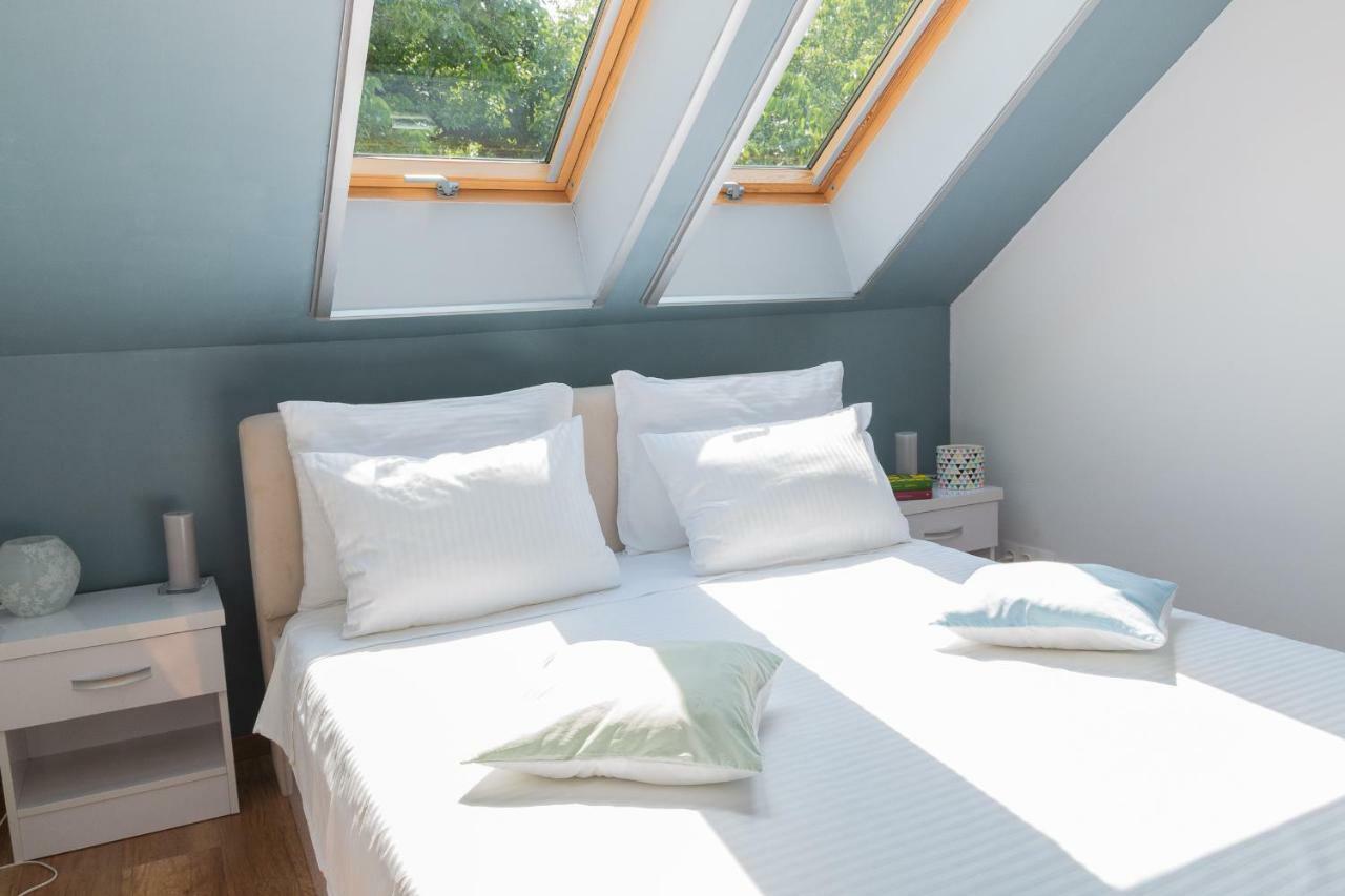 Cozy Flat In The Heart Of The City Oradea Extérieur photo