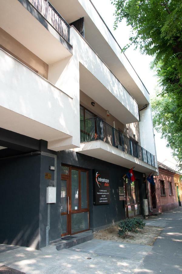 Cozy Flat In The Heart Of The City Oradea Extérieur photo